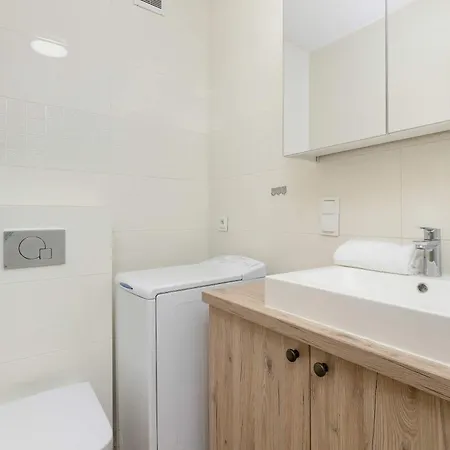 Kosciuszki Modern With Balcony & Parking In By Renters * Gdynia