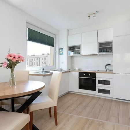 Apartamento Kosciuszki Modern With Balcony & Parking In By Renters